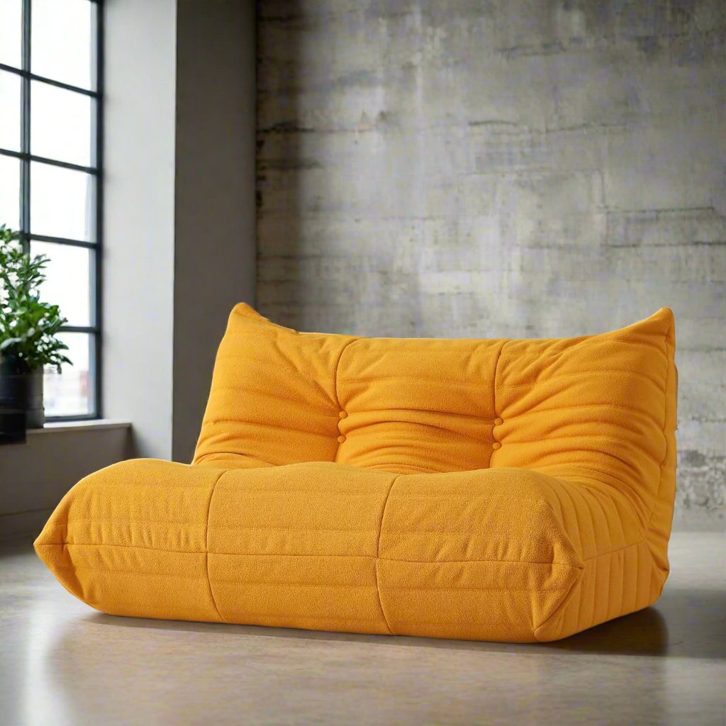 TOMMY loveseat