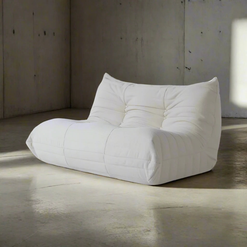 TOMMY loveseat